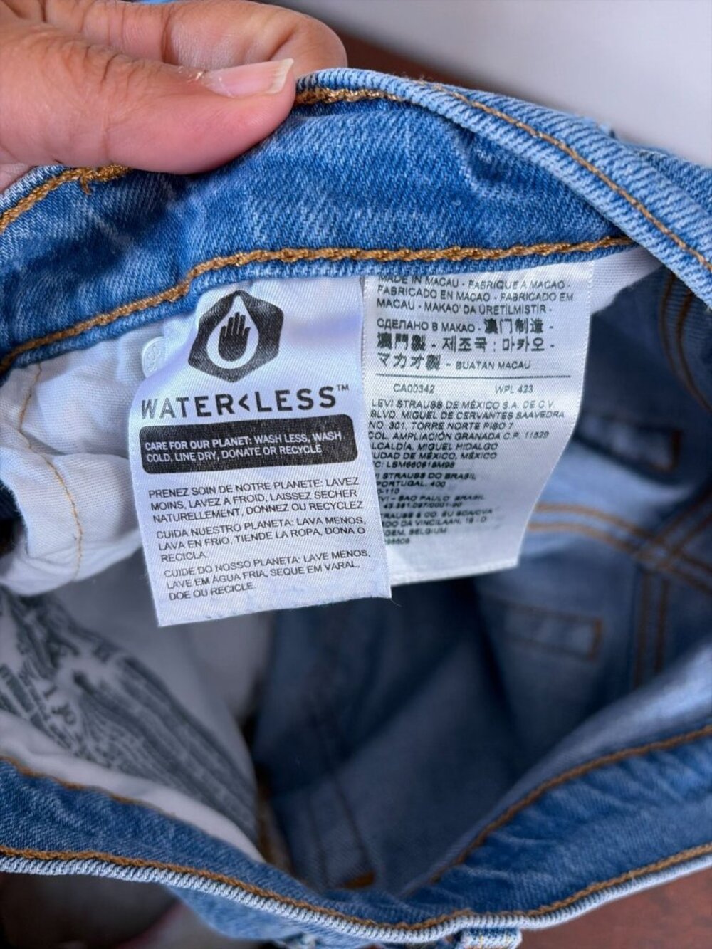 Levi's 501 Original Fit Stretch Jeans distressed medium-indigo wash SZ 25" X 30" - Picture 6 of 10